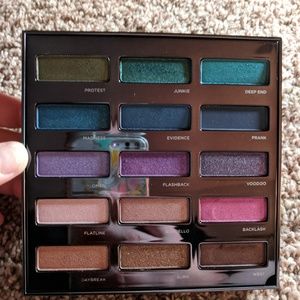 LE Urban Decay Spectrum Palette