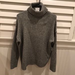 H&M Grey sweater