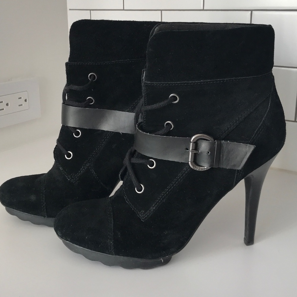 Black guess stiletto booties