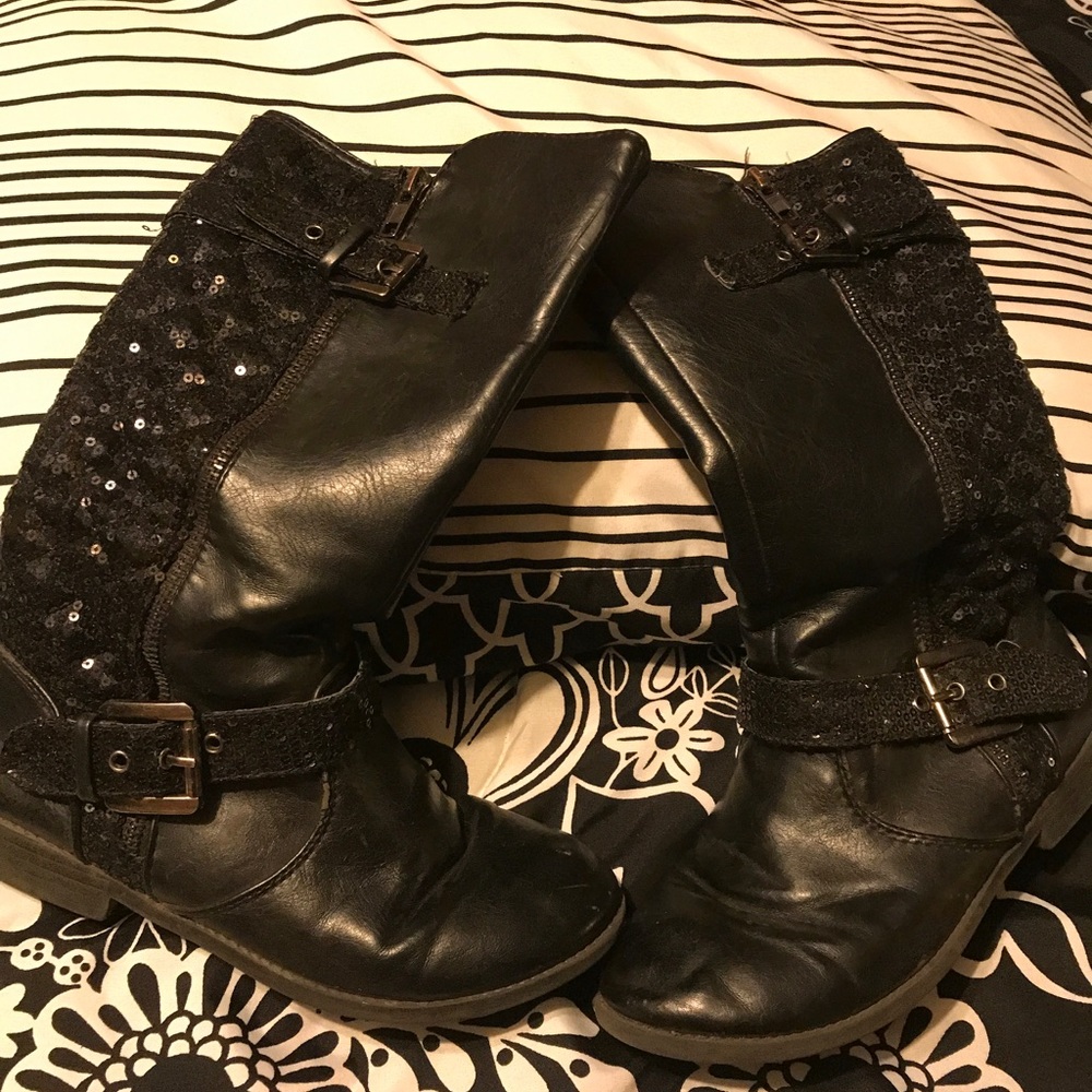Girls Justice Boots size 4