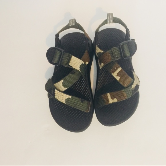 infant chacos