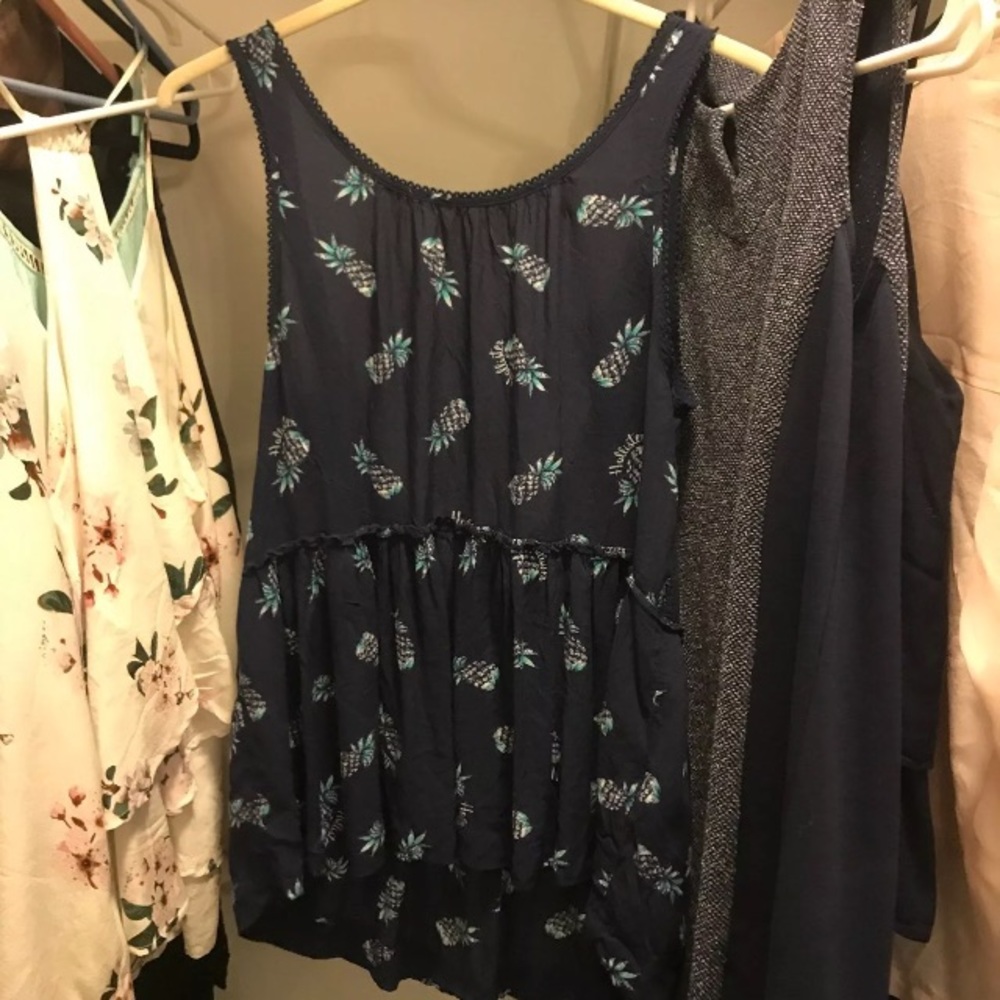Low back hollister tank