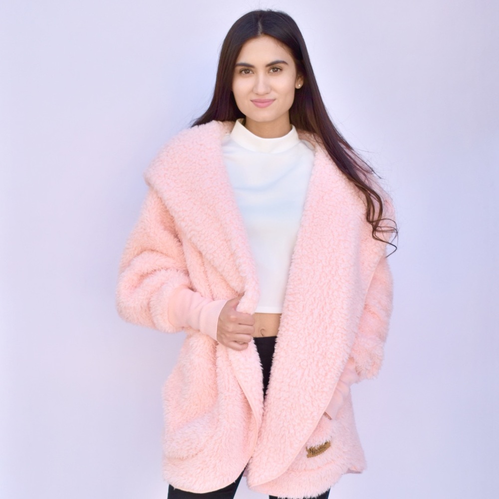 Nordic Beach Fluffy Jacket (Pink) - Picture 2 of 7