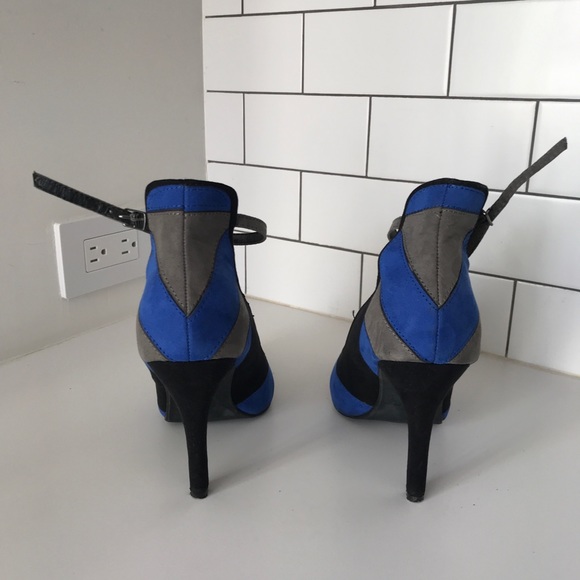 Pointed toe blue black and grey heels - Picture 4 of 5
