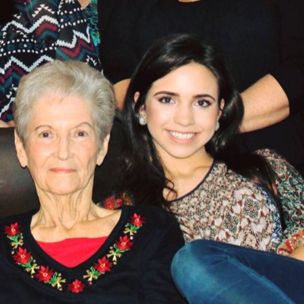 Meet your Posher, Amelia