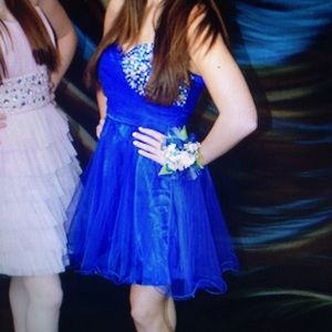 Short dress