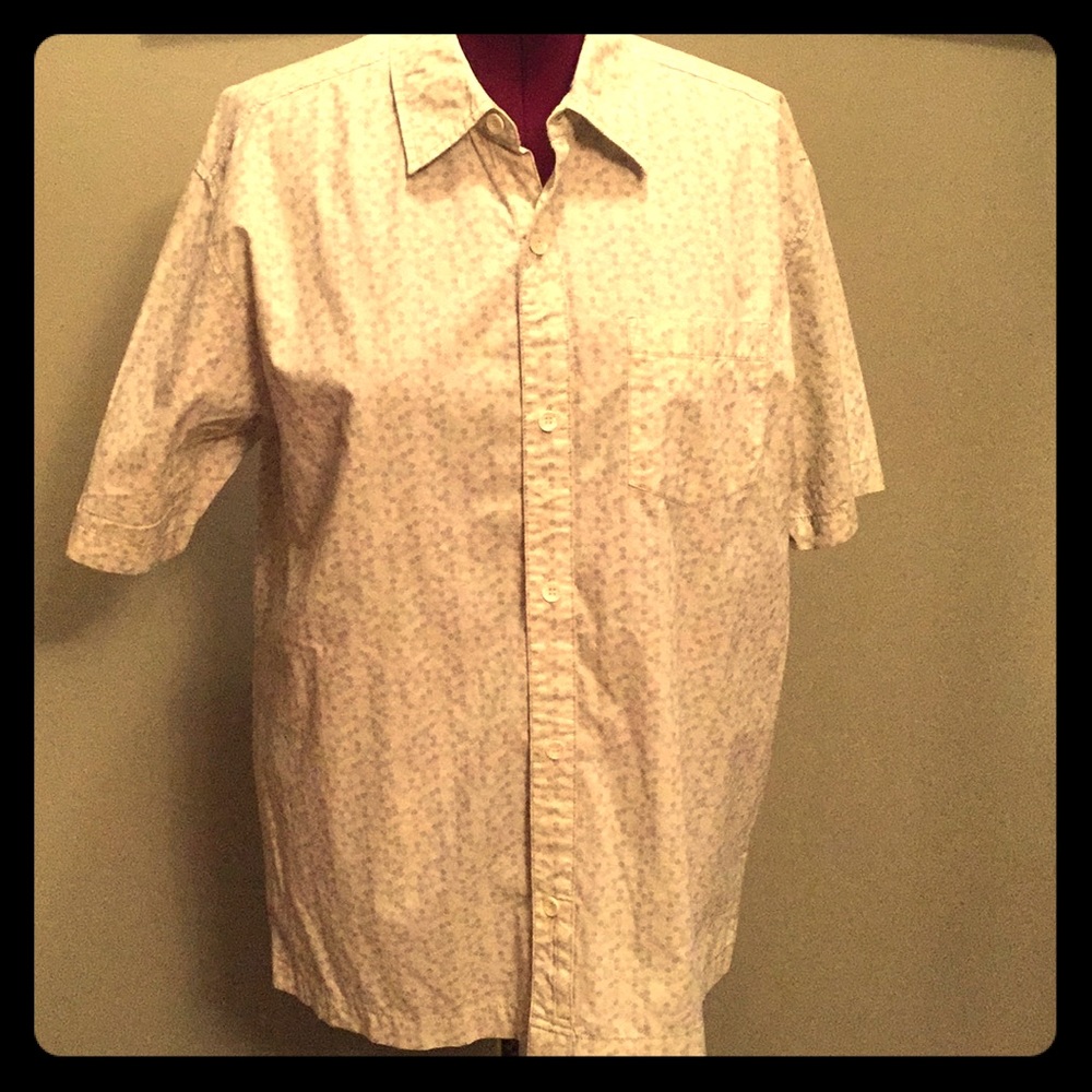 QuikSilver  button down short sleeve shirt