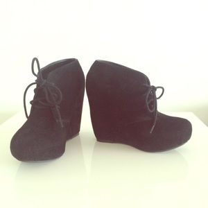 Black wedge booties!