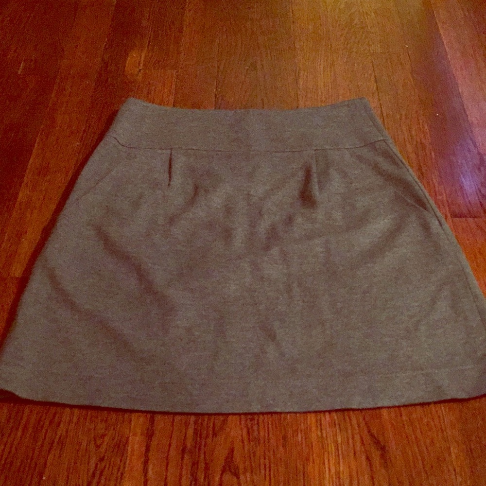 Grey cotton Theory skirt with pockets!