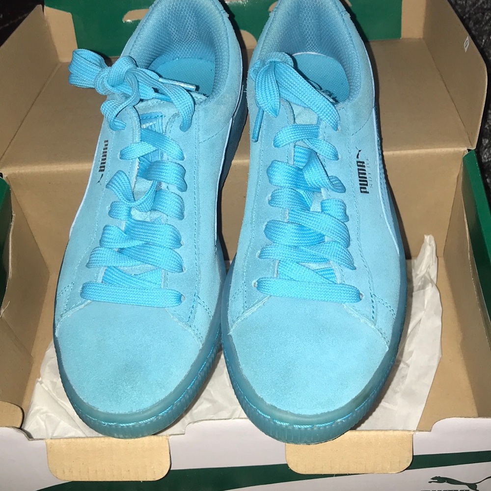Puma suede baby blue