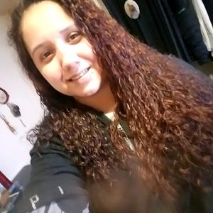 Meet your Posher, Alicia