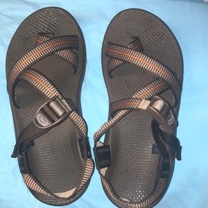 New Chacos M8/W9.5