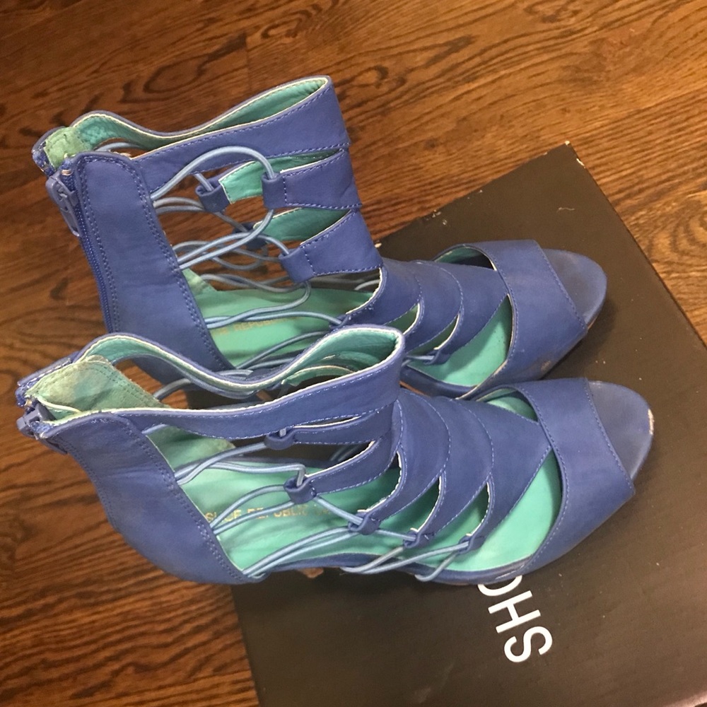 Sea of Blue Sandal