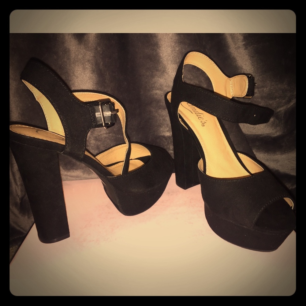 Velvet Platform Heels!