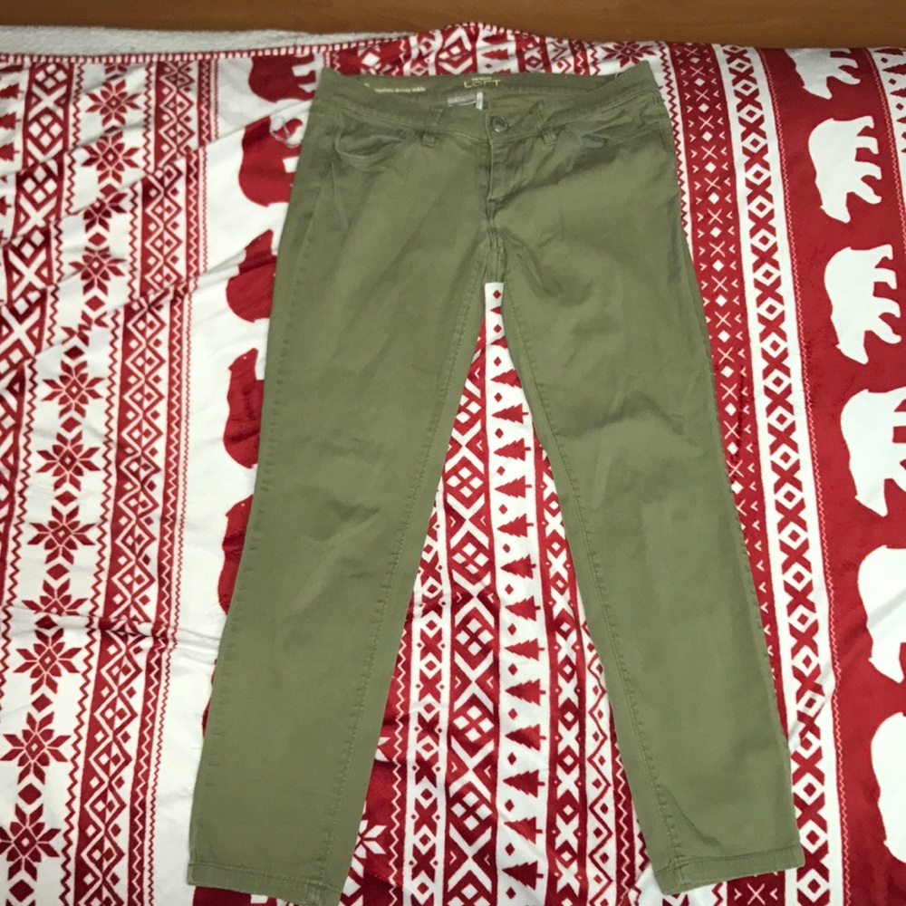 Ann Taylor Loft Ankle Pants in Olive
