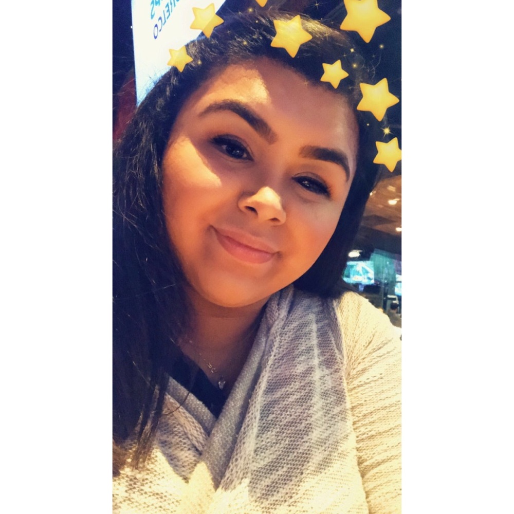Meet your Posher, Roxana