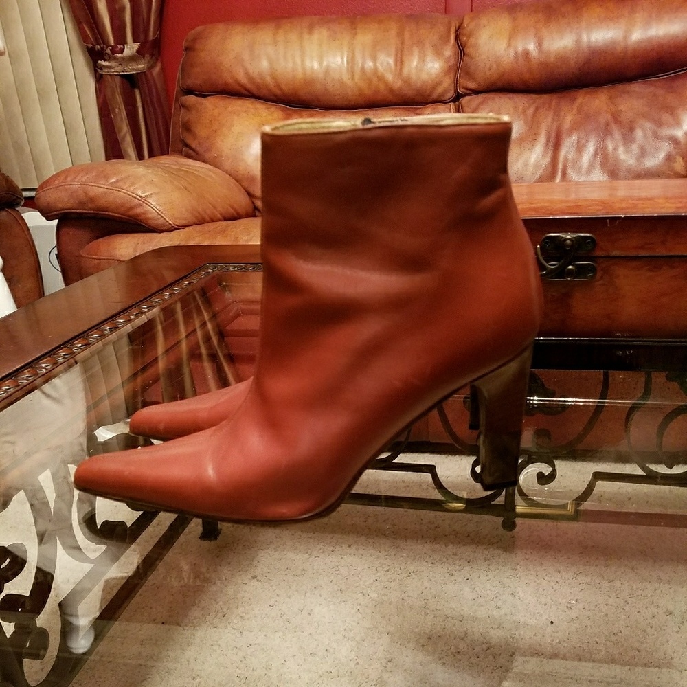 Claudia Cuiti made in Italy ankle boots 7M