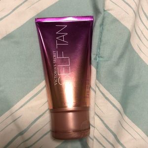 Vs self tanning tinted lotion