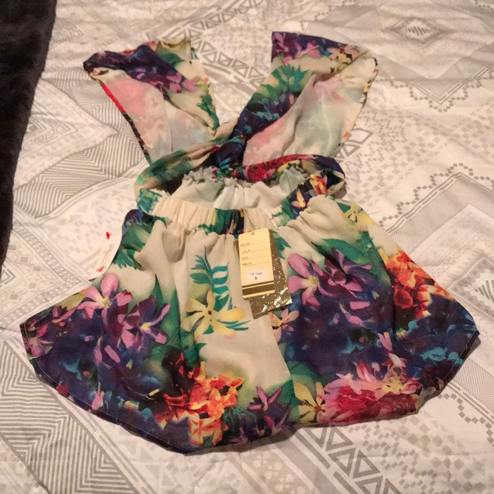 Colorful romper. - Picture 2 of 2