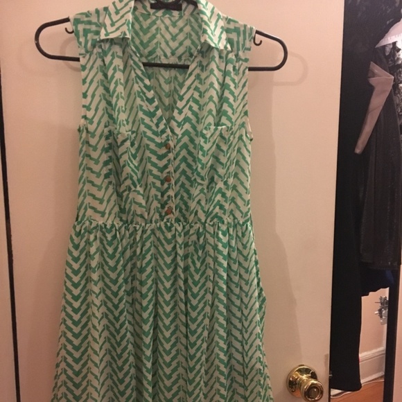 Collared Button Dress - Picture 2 of 7