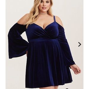 Dark blue velvet Torrid dress