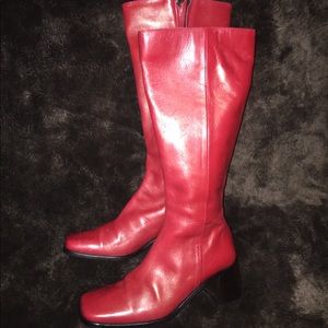 100% vintage Italian leather boots size 37