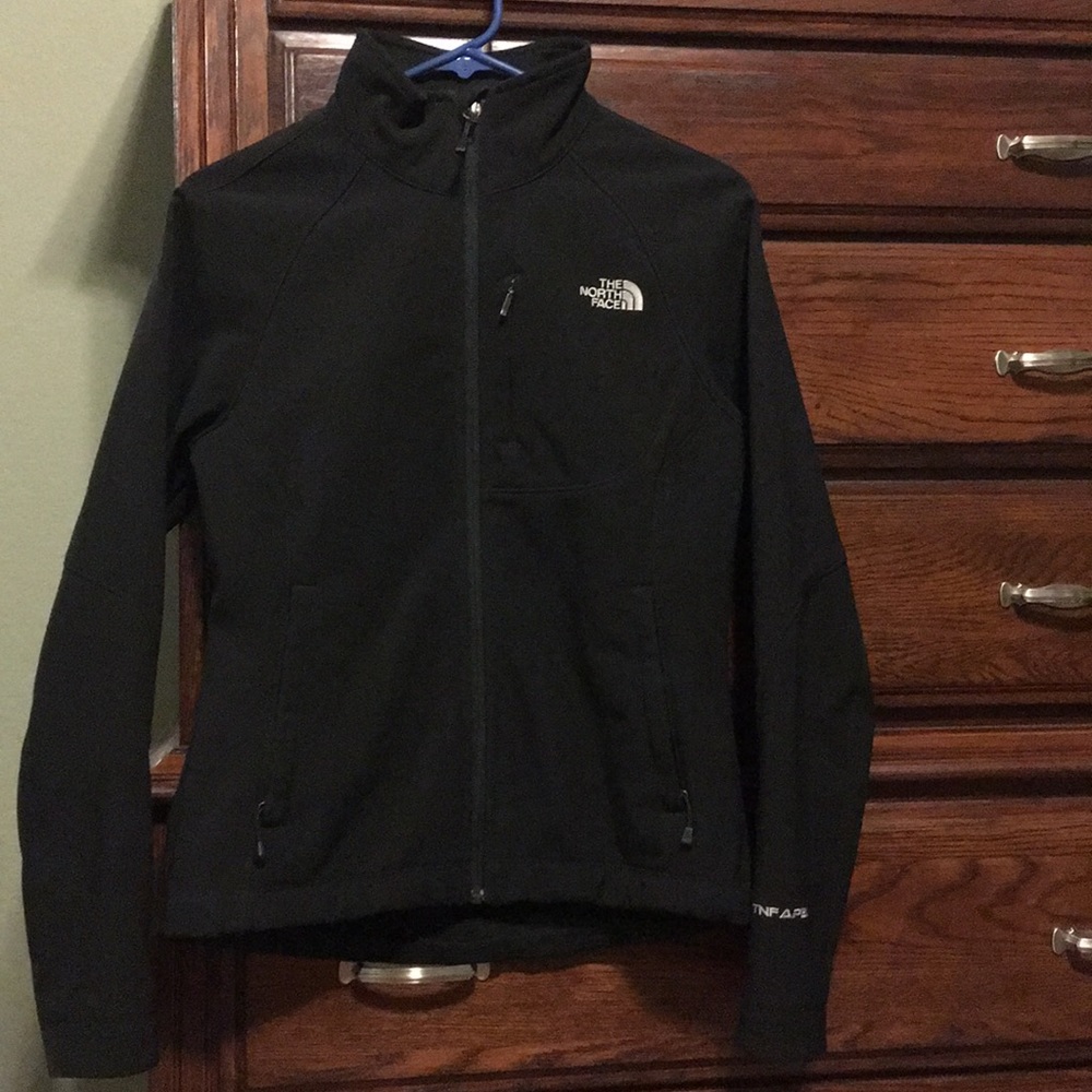 The North  Face Black TNF Apex Jacket
