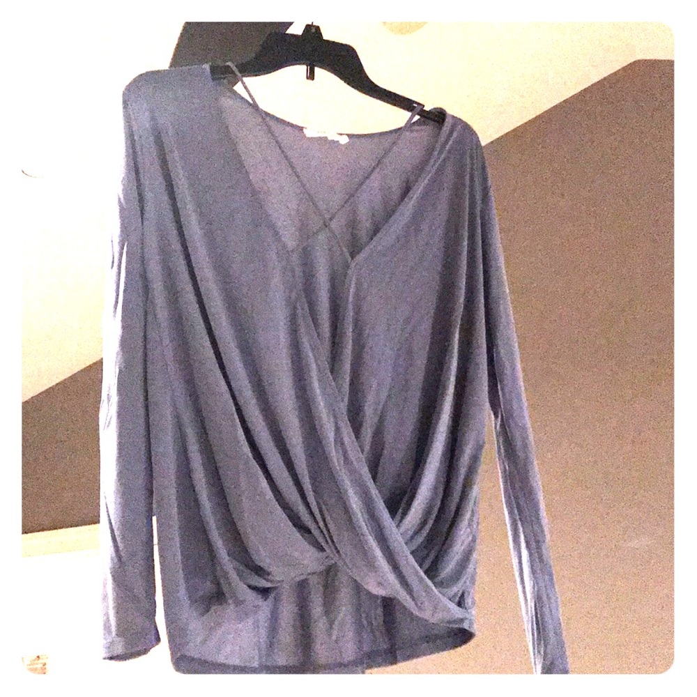 Dusky grayish blue cris crow front top.