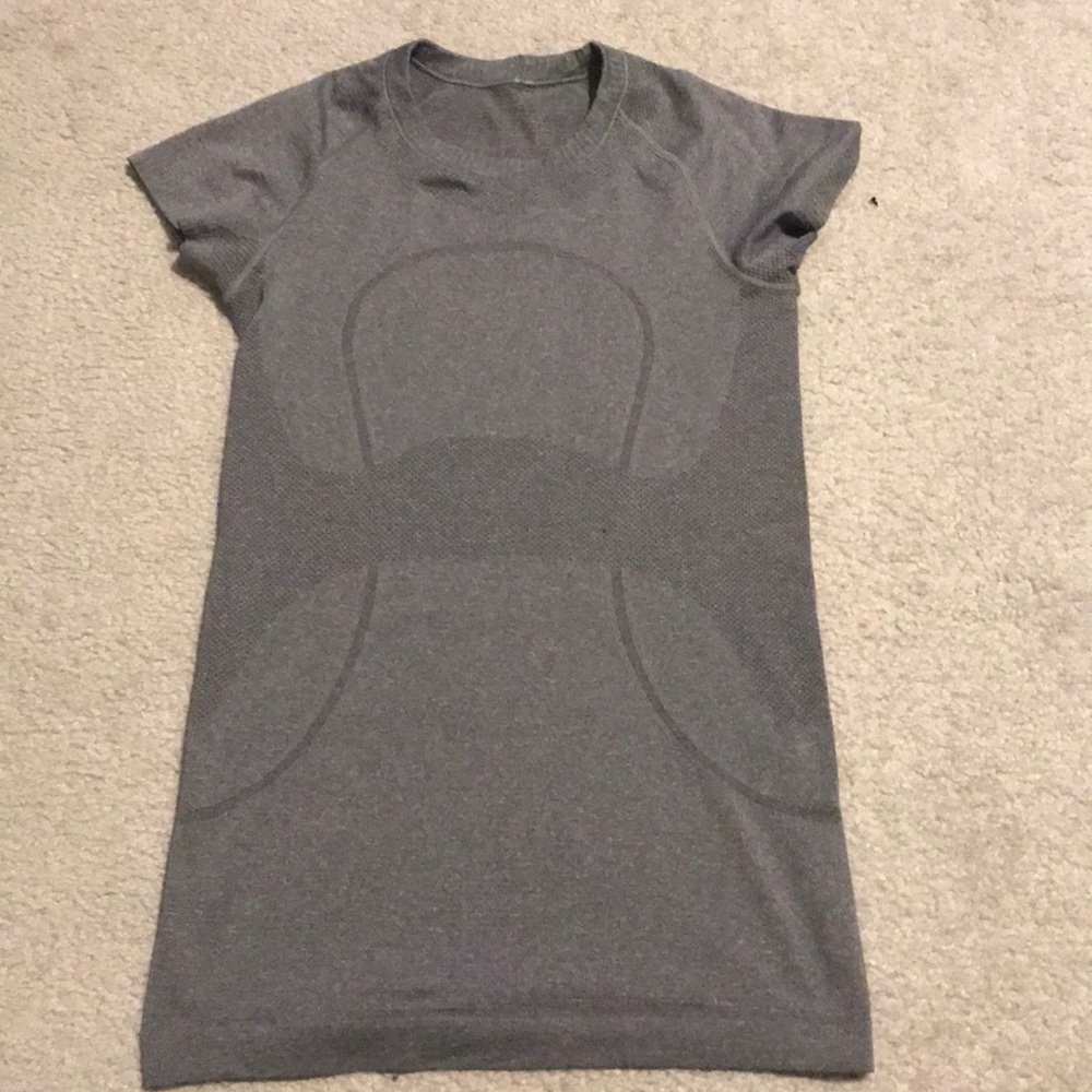 Lululemon short sleeve
