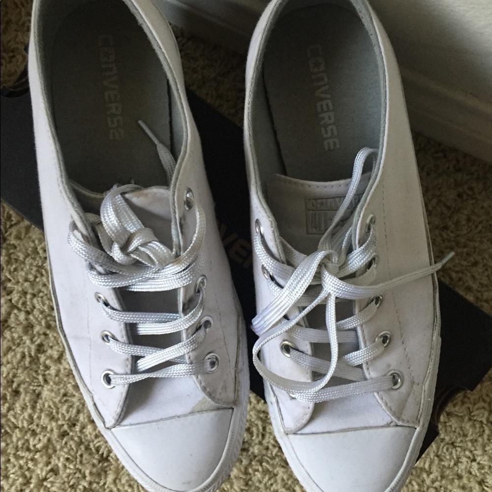 Converse canvas sneaker