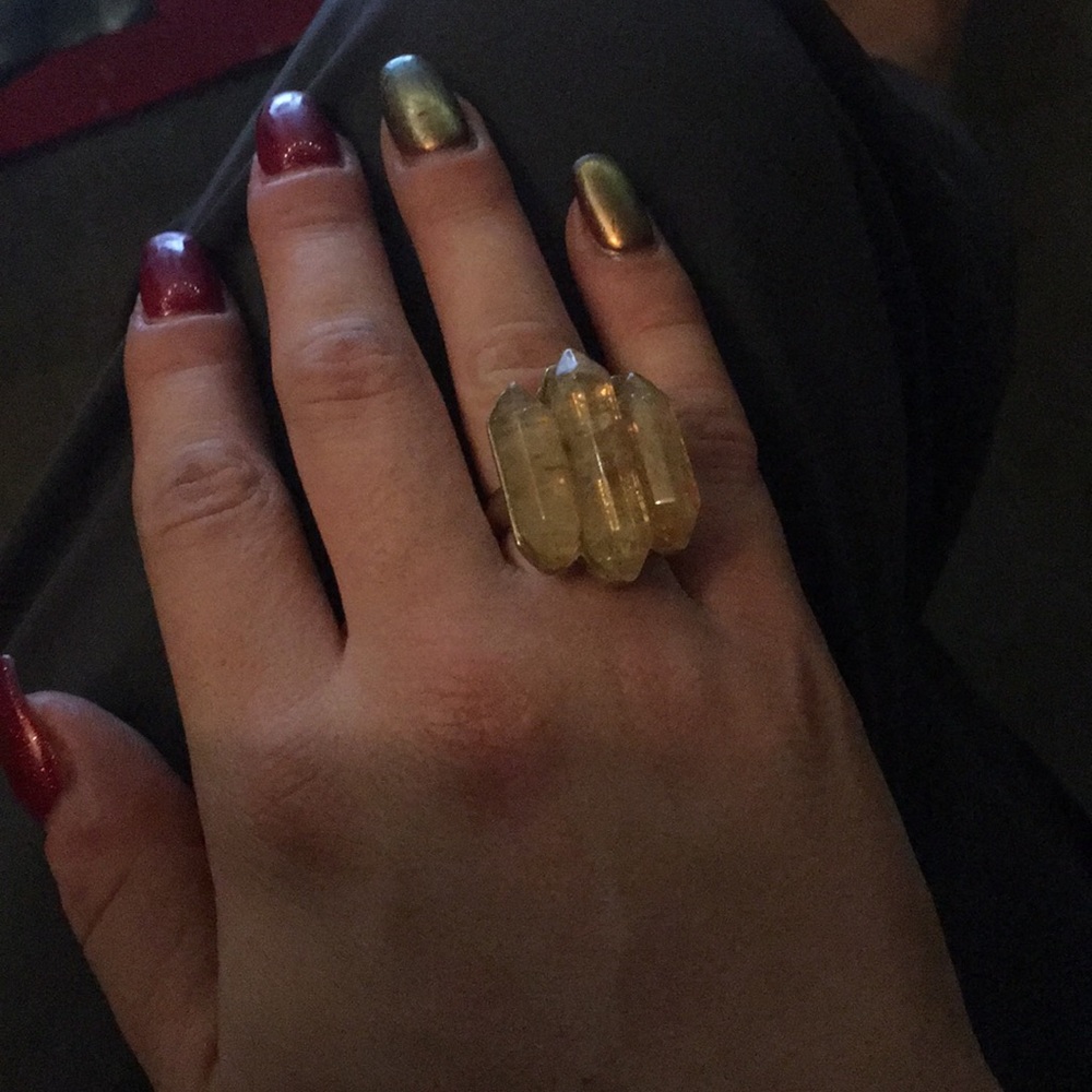 Quartz ring