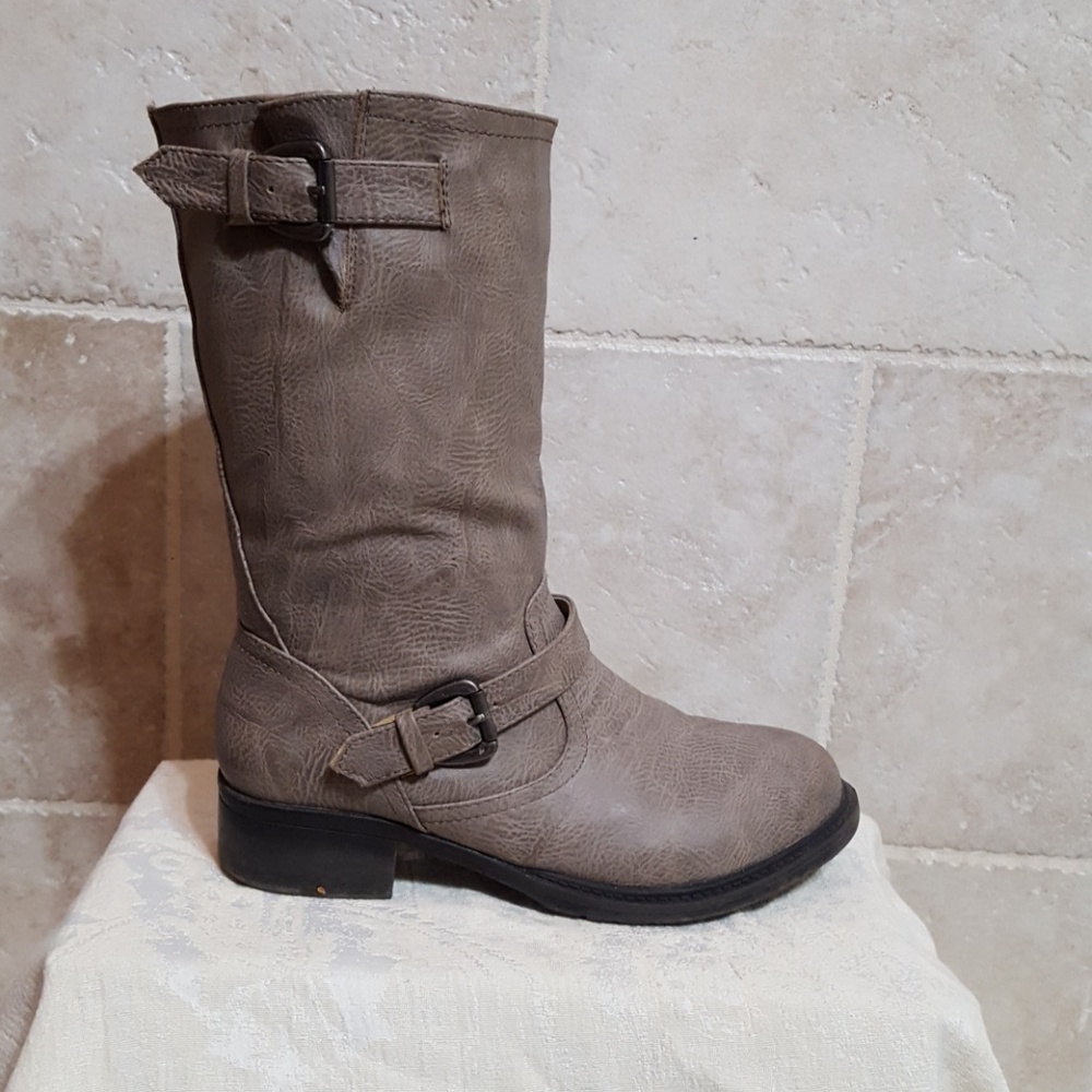 Grey moto boots