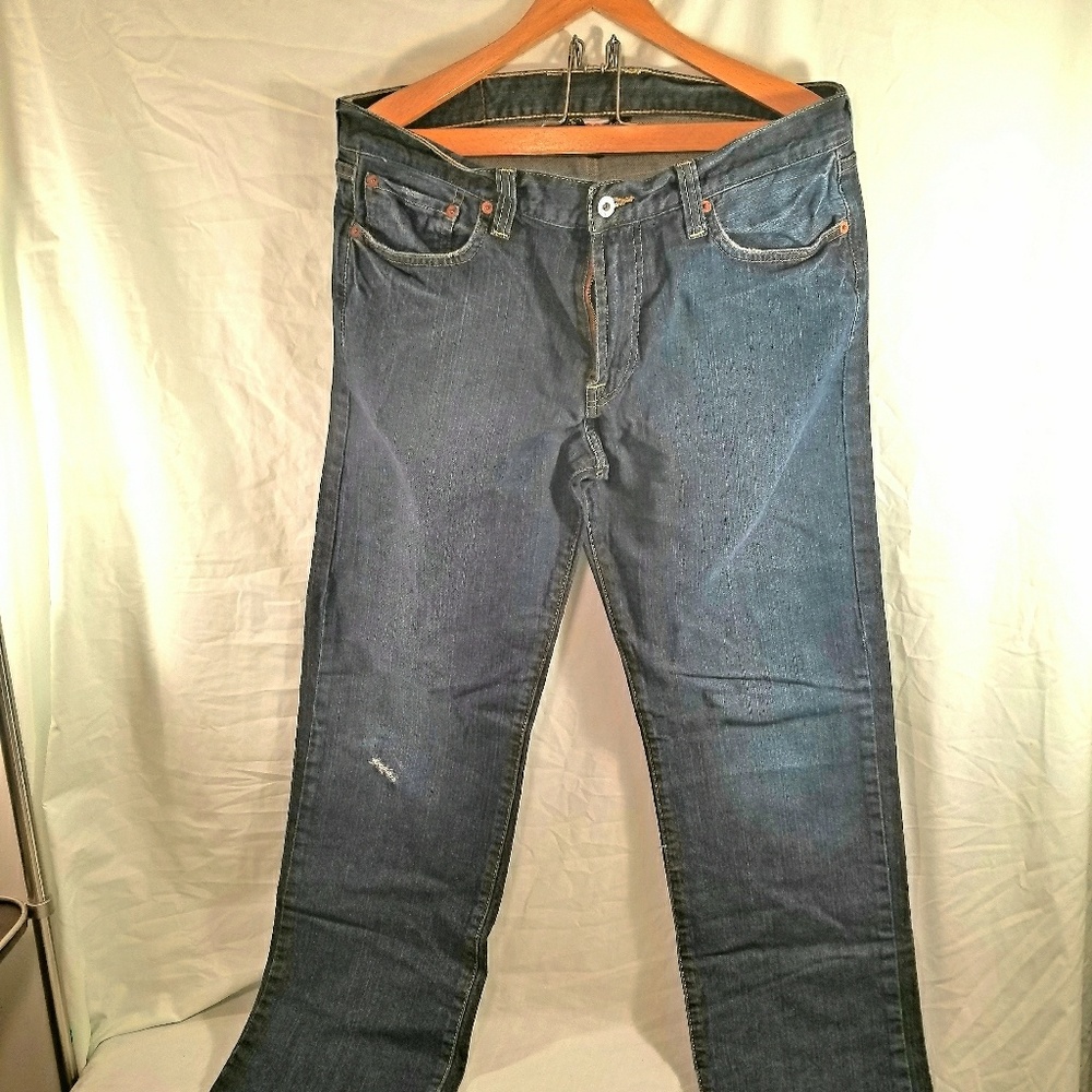 Lucky brand waist 33 lenth 32 men's jeans.