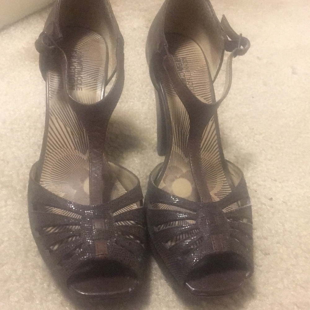 Kenneth Cole Reaction sandals