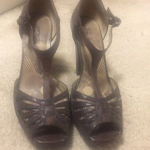 Kenneth Cole Reaction sandals