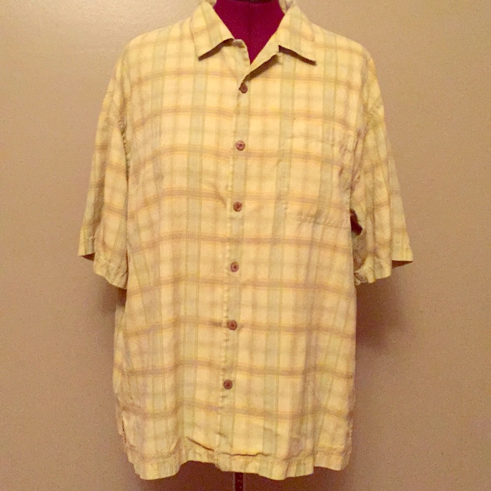 Tommy Bahama button down short sleeve top