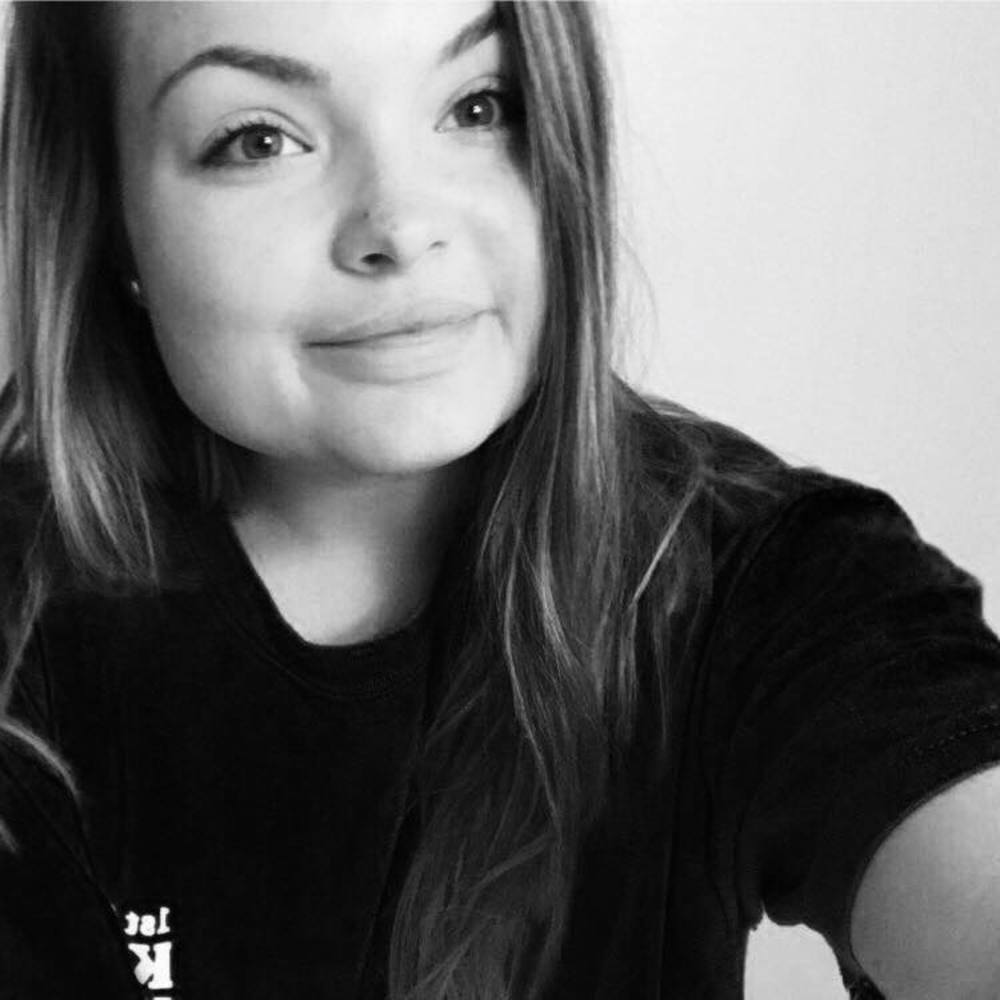 Meet your Posher, Becca