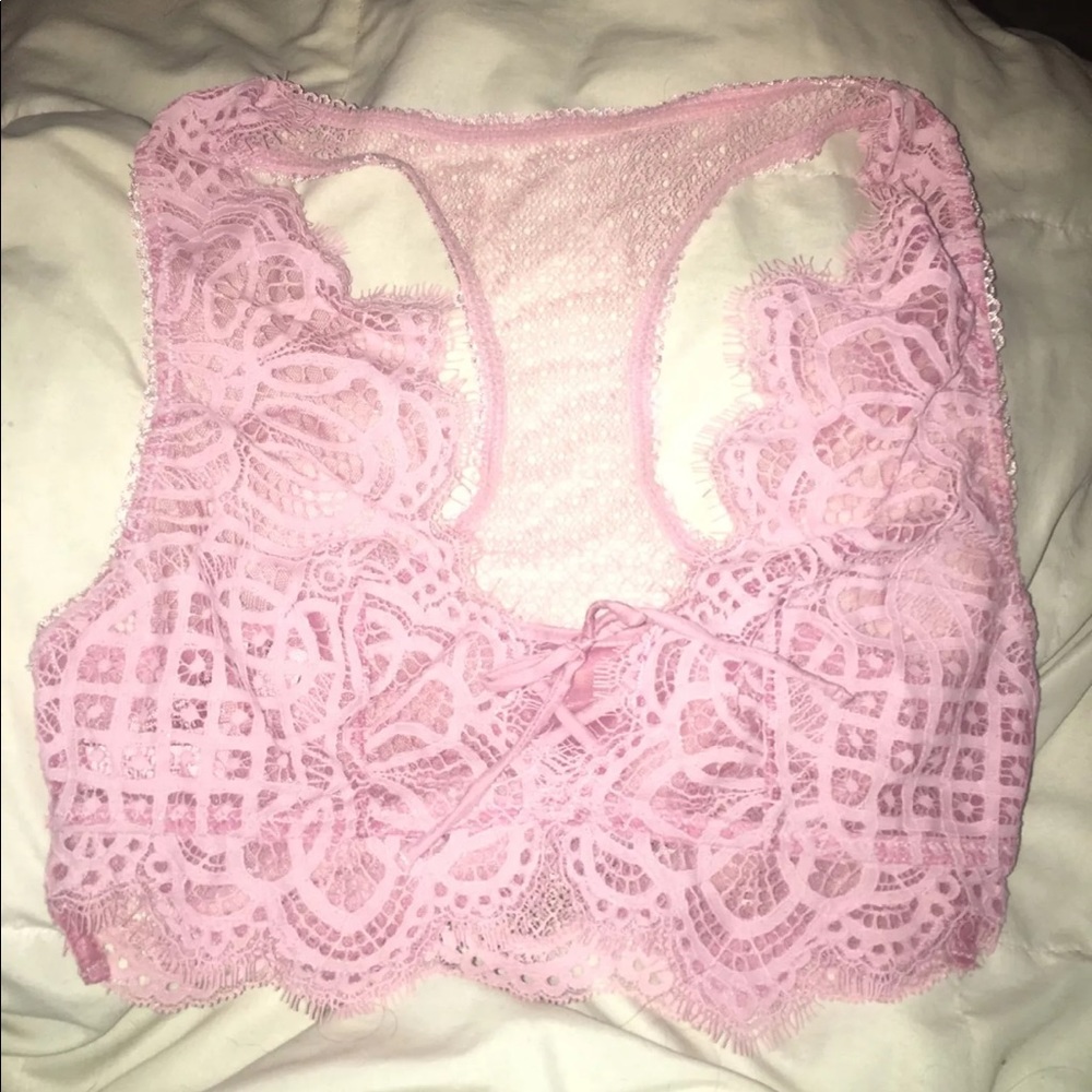 ✨SOLD ON MERC✨ Victoria’s Secret Bralette