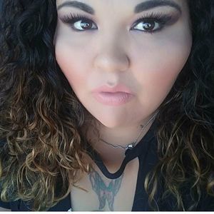 Meet your Posher, Norma