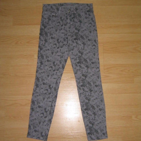⏳GONE JUNE 30⏳ J Brand Capri Skinny Jeans - Picture 5 of 8