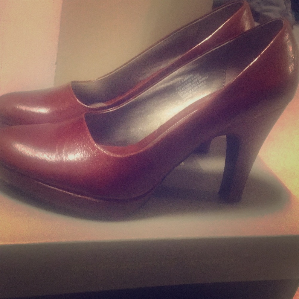Kenneth Cole Reaction shoes (cognac) color
