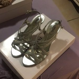 I worn them to prom very nice