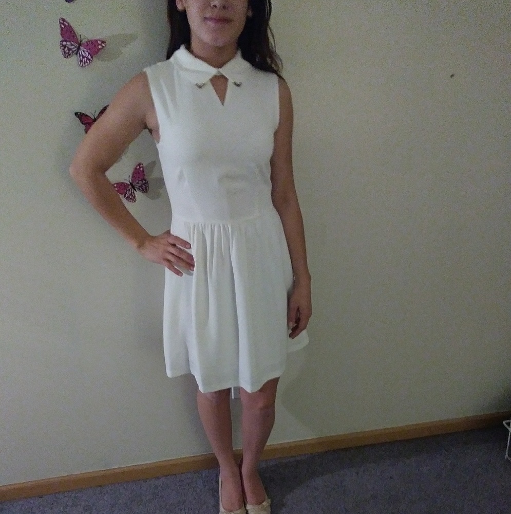 Gold&white cute collar dress 🌹