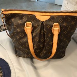 Authentic Louis Vuitton Palermo