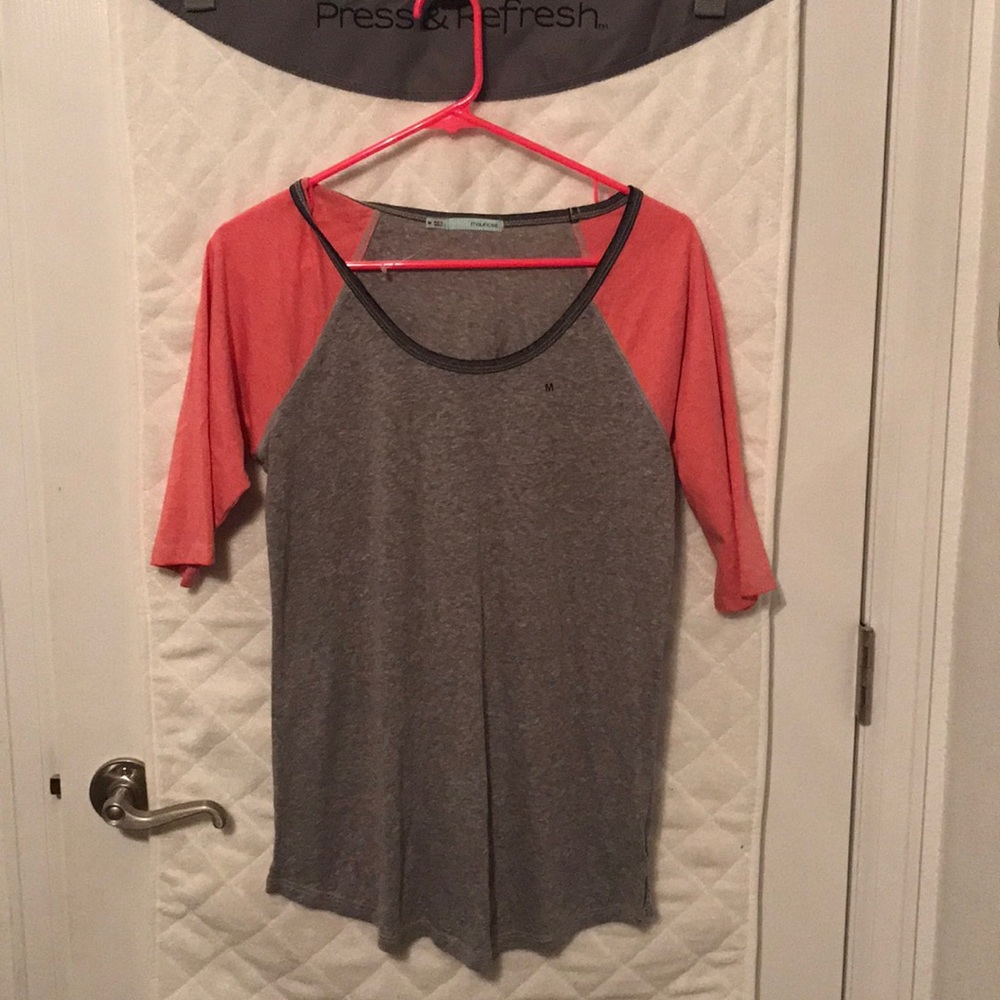 Baseball tee