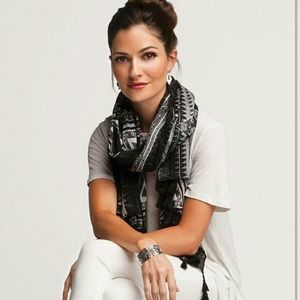 ICONIC SILPADA SLOAN SCARF