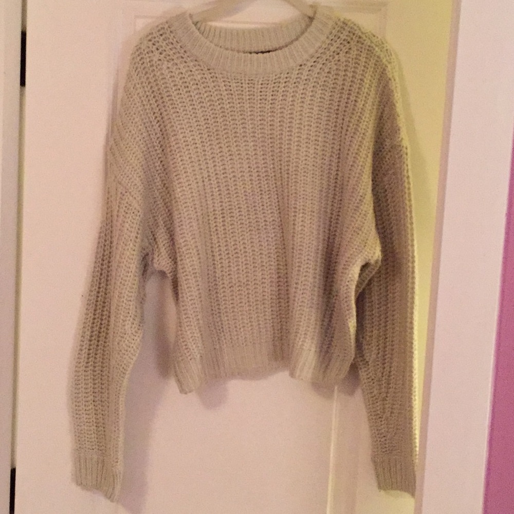 URBAN KNIT SWEATER