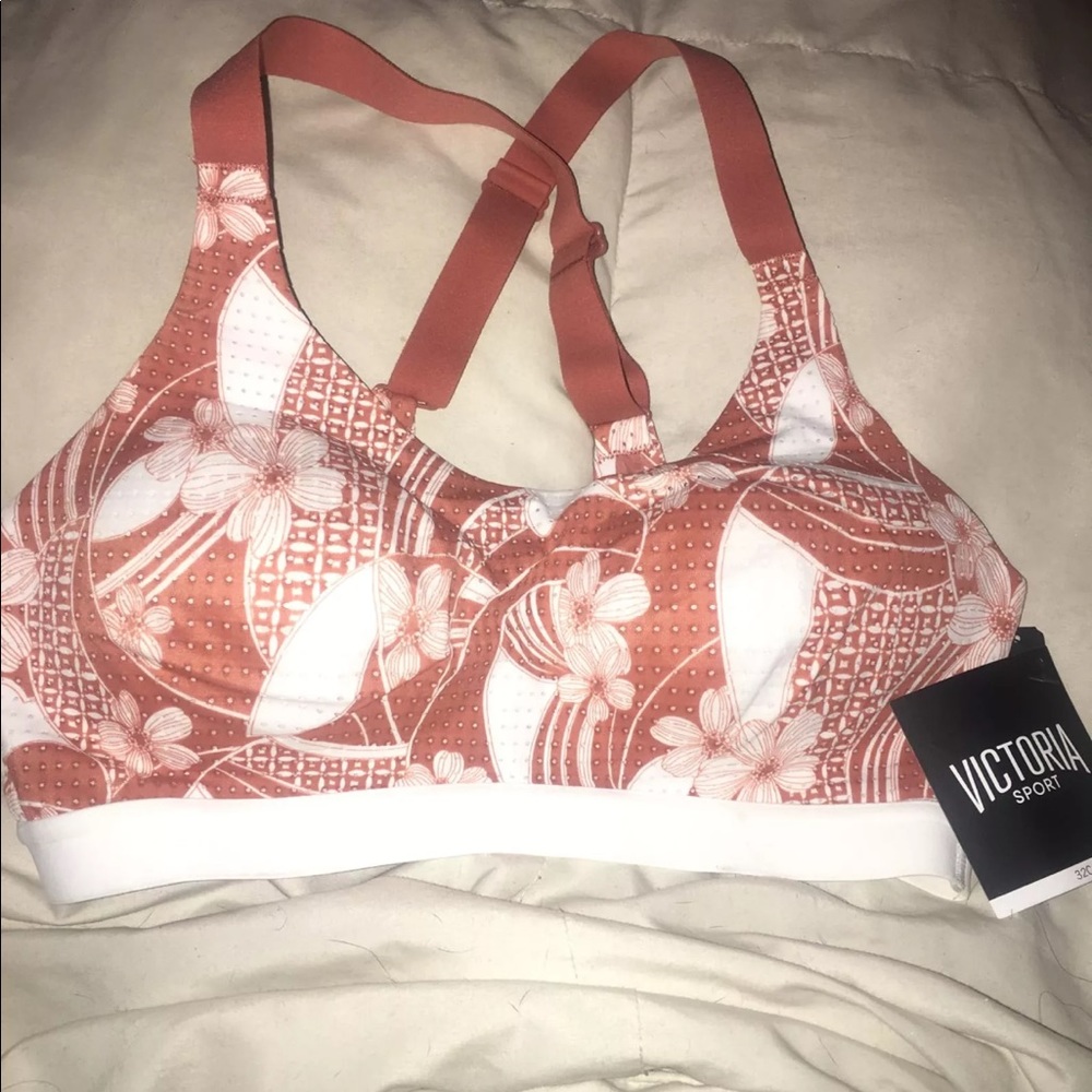 ✨SOLD on MERC✨ Victoria’s Secret Lightweight Sport