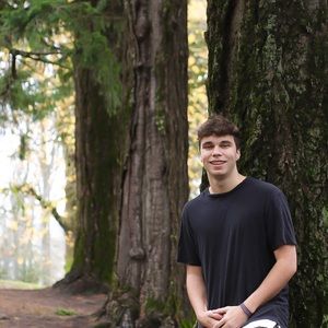 Meet your Posher, Christian