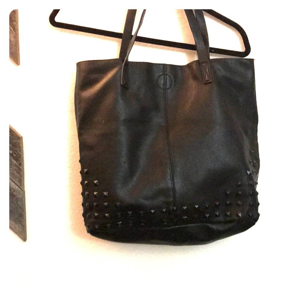 Black tote
